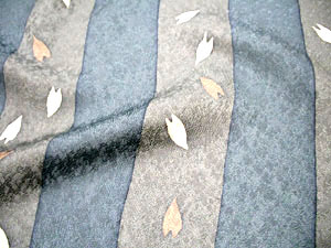 ブルーグリーン濃淡縦縞・桜の小紋と黒地、茶の柄の袋帯
