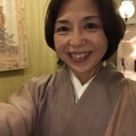 フランス料理店での着物姿