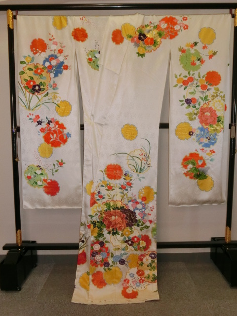 インクジェットと手染めのお振袖 – Ito Yasuko Kimono Life Blog おしゃれで素敵な生き方のお手伝いをする伊藤康子の日記
